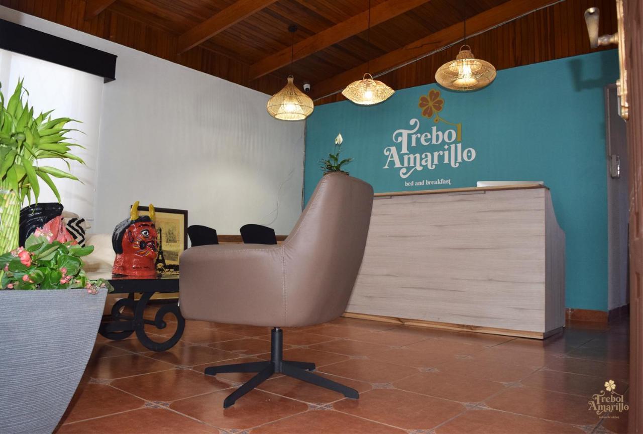 Trebol Amarillo Bed & Breakfast Escazú Екстериор снимка