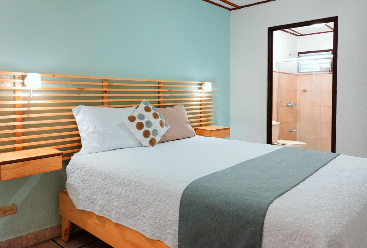 Trebol Amarillo Bed & Breakfast Escazú Екстериор снимка