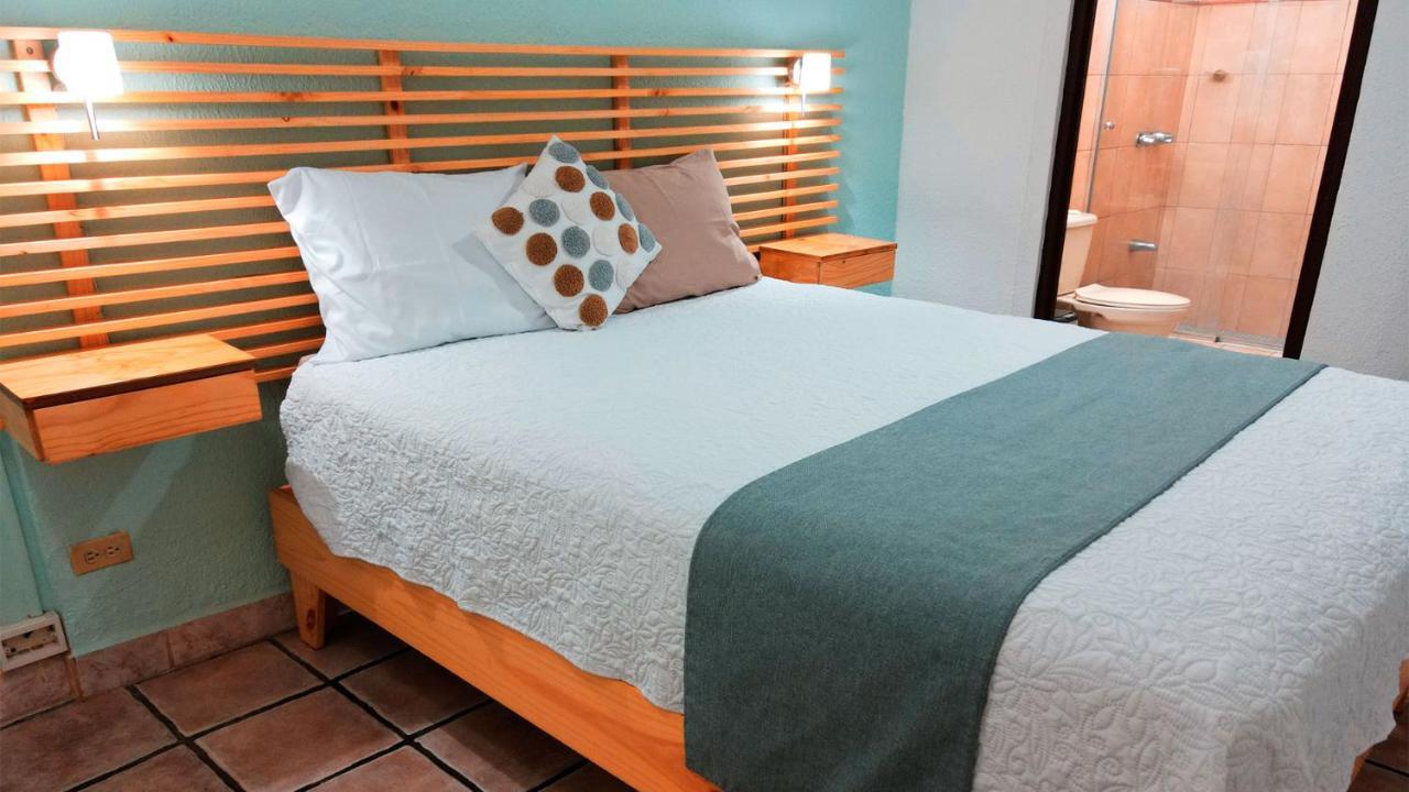 Trebol Amarillo Bed & Breakfast Escazú Екстериор снимка