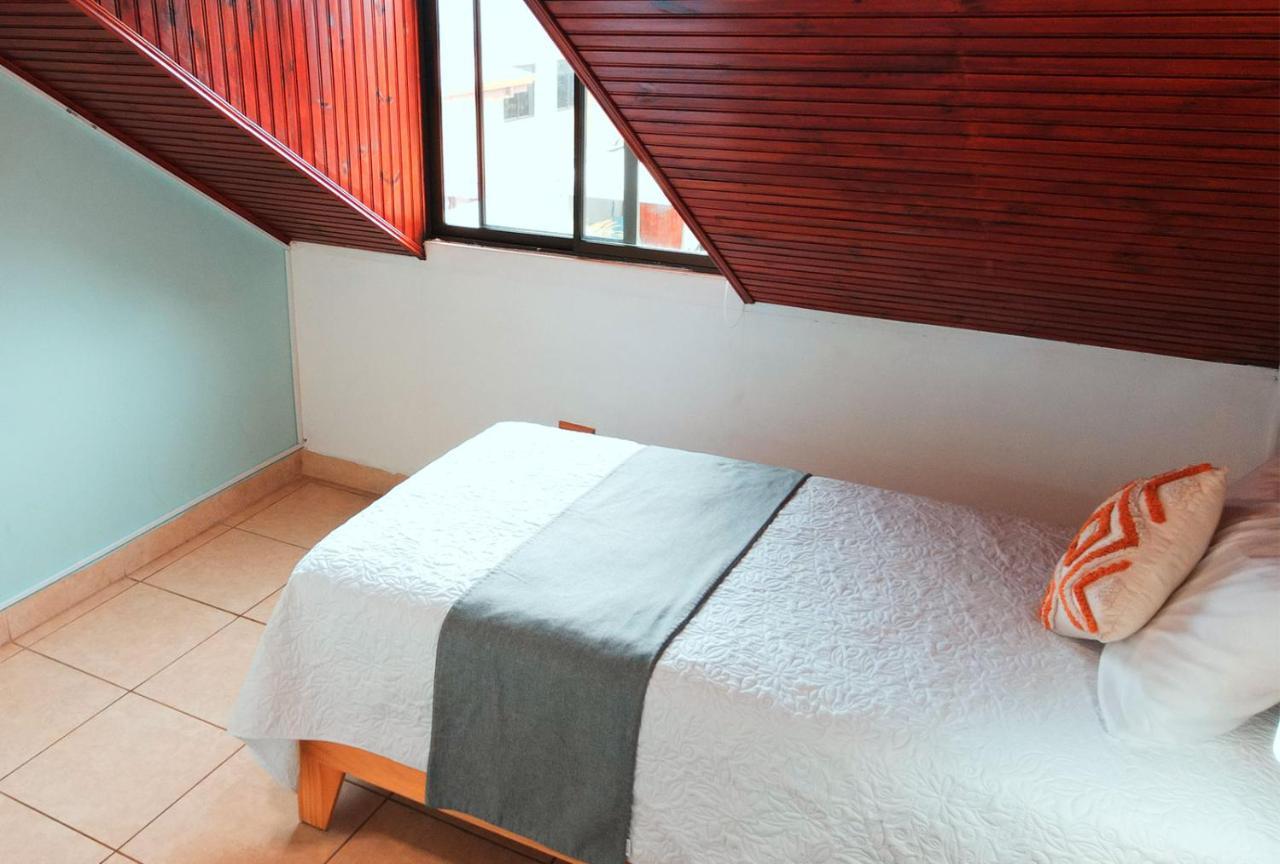 Trebol Amarillo Bed & Breakfast Escazú Екстериор снимка